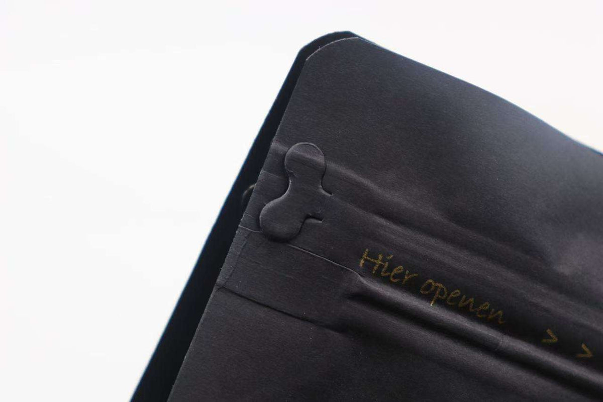 Recyclable Black Kraft Paper Box Bottom Coffee Bag with Zipper Top and Valve ECO-friendly Hot Stamp Logo for Chocolate Storage