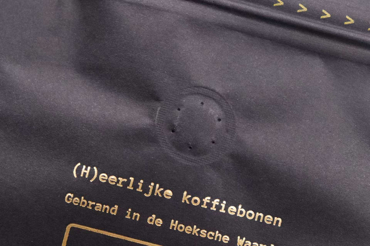 Recyclable Black Kraft Paper Box Bottom Coffee Bag with Zipper Top and Valve ECO-friendly Hot Stamp Logo for Chocolate Storage
